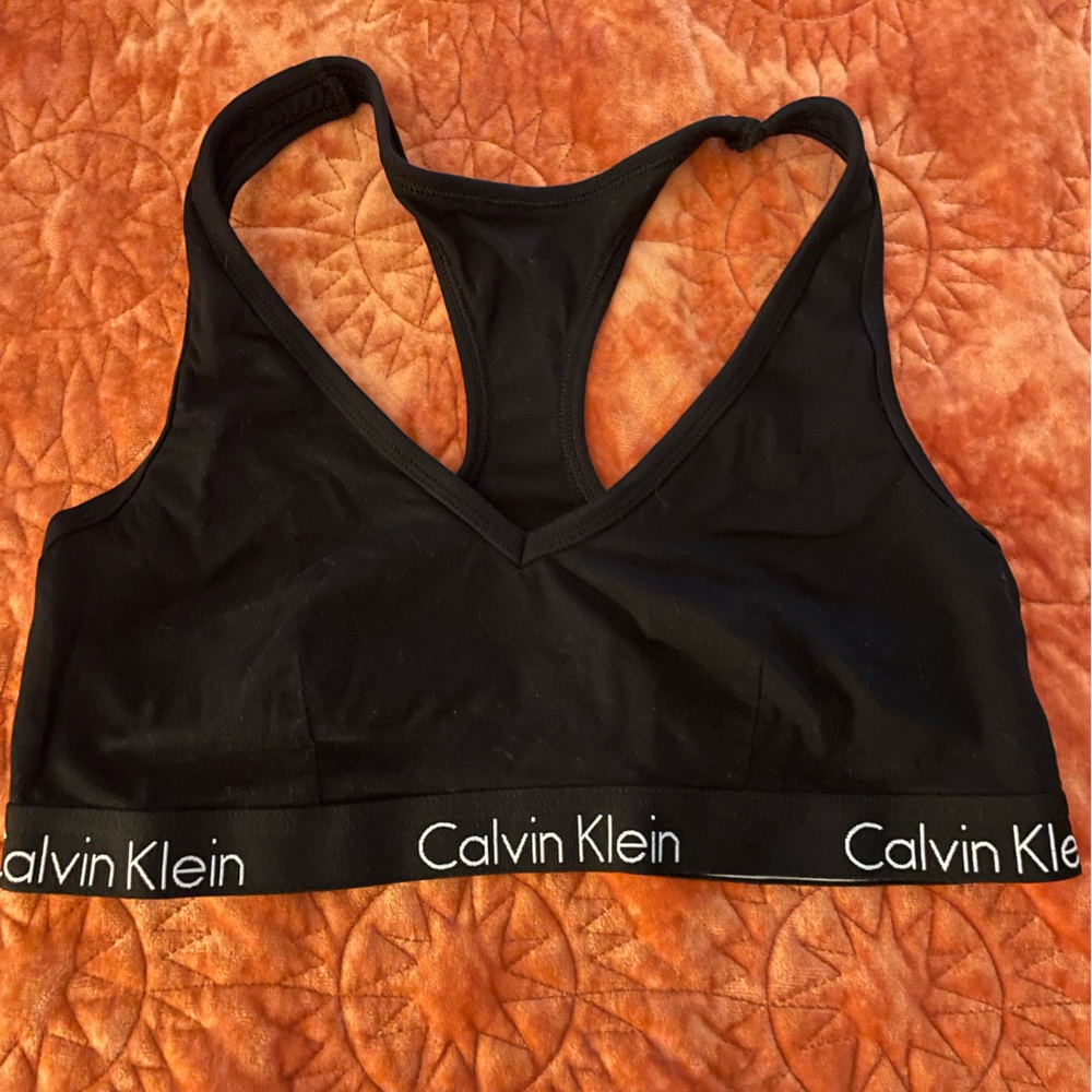 Calvin Klein seamless unlined racerback Sports Bra - Size M